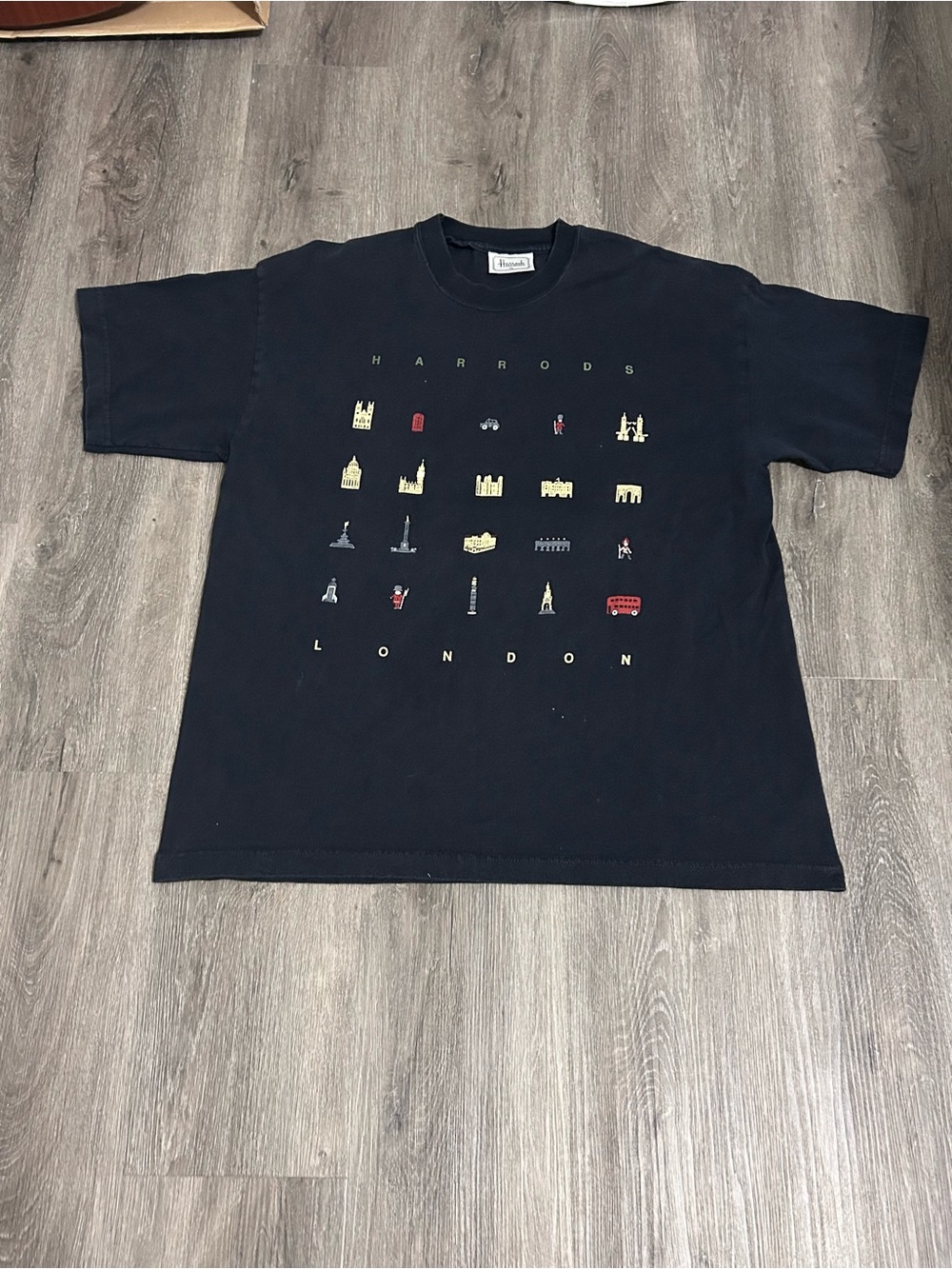 Vintage Harrods London T-Shirt Black Men’s Sz XL England Knightsbridge Luxury